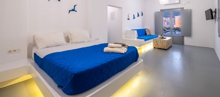 Deluxe Suite with Hot Tub