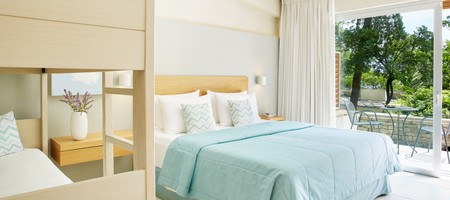 Deluxe Family Room