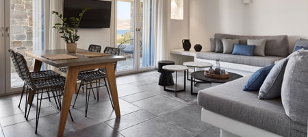 Deluxe Suite with Side Sea View