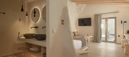 Suite with hot tub