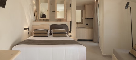 Junior Suite with Hot Tub Access