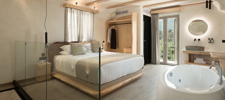 Panoramic Suite with Hot Tub