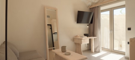 Split-level Suite