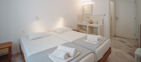 ECONOMY DOUBLE ROOM NO BALCONY