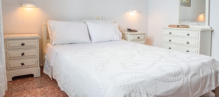 Lower Level Room with Sea View - No Balcony