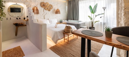 Deluxe Suite With Spa Bath
