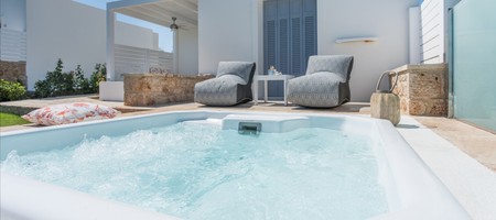 Elite Suite | Outdoor Jacuzzi