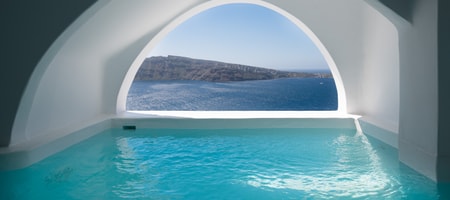 Premium Suite with cave heated plunge pool with jets