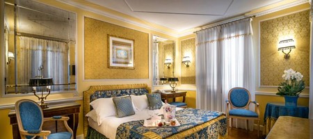 Double/Twin Deluxe Room