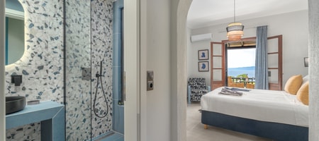 Deluxe Sea View Room
