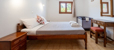 Two Bedroom Apartment With Double Bed And Twin Beds