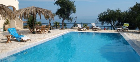 Olga Luxury Apt Upper (Honeymoon Villa with Shared Pool)