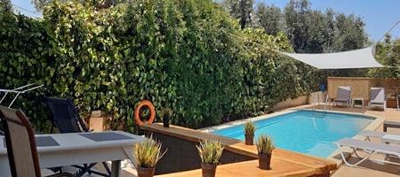 35m2 poolfront apartment