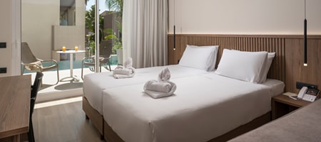 Superior Room with Shared Pool