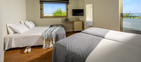 Family Room Sea View (max 4 pax)