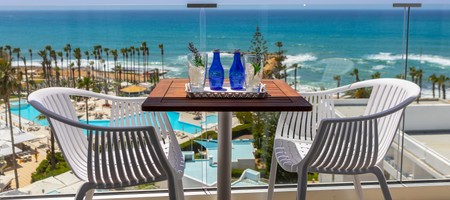Deluxe Room Sea View with Executive Lounge Access