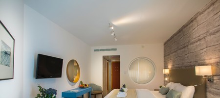 Double/ Twin Room Inland View