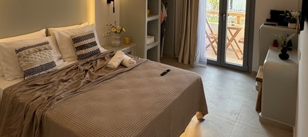 Double Room with Balcony & Garden View