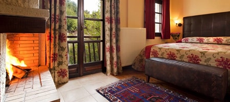 Double Room with Fireplace & Jacuzzi