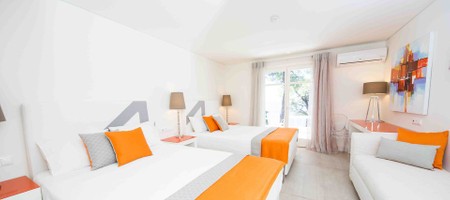 Family Room - Sea View