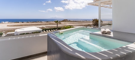 Executive Suite with Sea View & Outdoor Jetted Tub