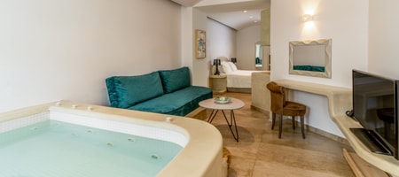 Standard Suite with Indoor Jetted Tub