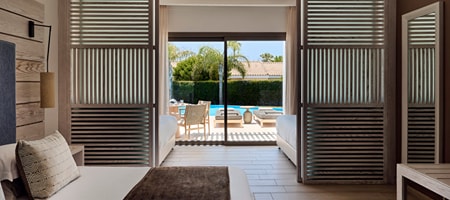 Junior Suite Swim Up (Bungalow Area)