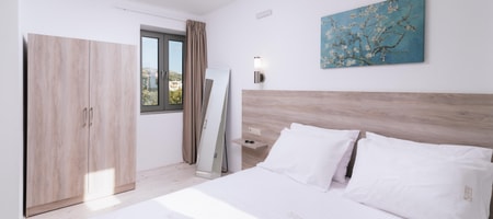 Maisonette House with Pool View | Pasiphae