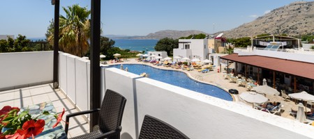 Superior One Bedroom Apartment up to 5