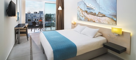 Superior Room Pool View