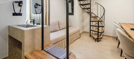 BOUTIQUE  - Maisonette Spiral Stairs (Kastorias 22)