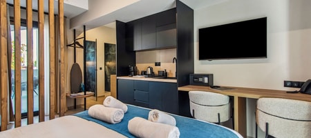 BOUTIQUE - Deluxe Studio With Terrace (Kastorias 22)