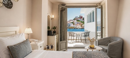 Corner-Petit Classic with Sea View