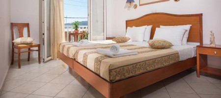 Double Room with Partial Sea View