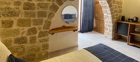 Deluxe Suite with an outdoor Jacuzzi
