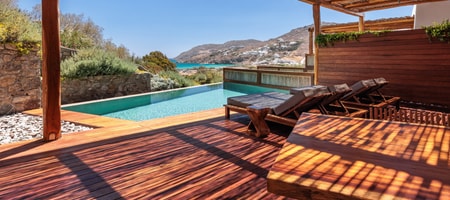 Villa with Private Pool & Sea View