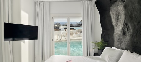 Golden Star 2BD Suite with Private Pool