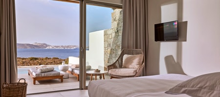 Family Suite with Private Pool and Sea View