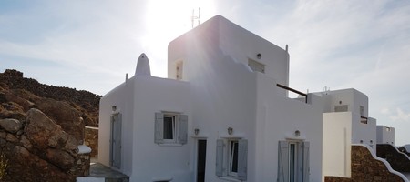 Three Bedroom Corner Maisonette