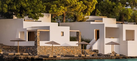 Superior Waterfront Bungalow