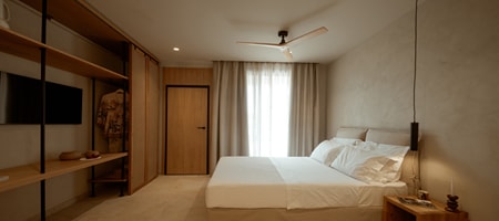 Deluxe Family Room
