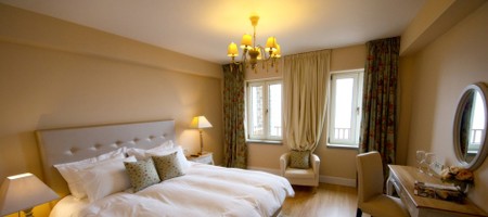 Classic Double Room with Lake View