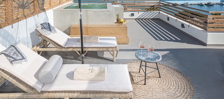 One-Bedroom Executive Suite with Sea View and Outdoor Jacuzzi