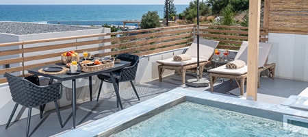 One-Bedroom Suite with Sea View and Outdoor Jacuzzi