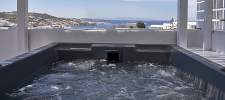 Periscope Apart/Suite Outdoor Jacuzzi