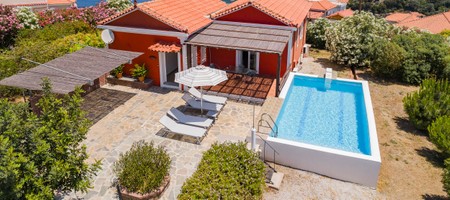 Red Villa