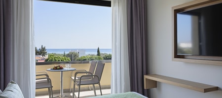 One Bedroom Superior Family Room Sea View