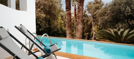 Premium Double Room With Sharing Pool