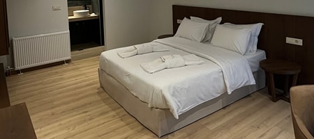 Luxury Mountain View Studio
