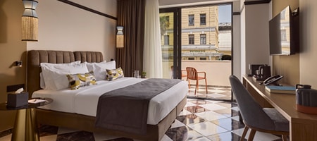 Comfort Double Room with Terrace & Square View